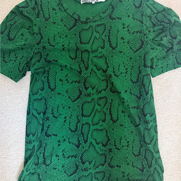Pam & Gela Green Snake-Print Tee with Black Pattern - Picture 7 of 7